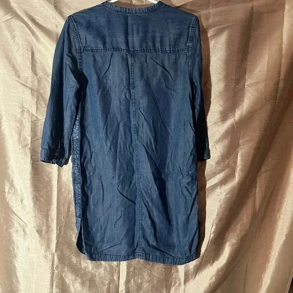 Dress - Picture 4 of 4